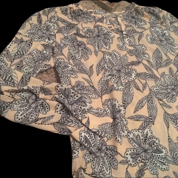 ANN TAYLOR LOFT PETITE Blouse - Picture 2 of 7